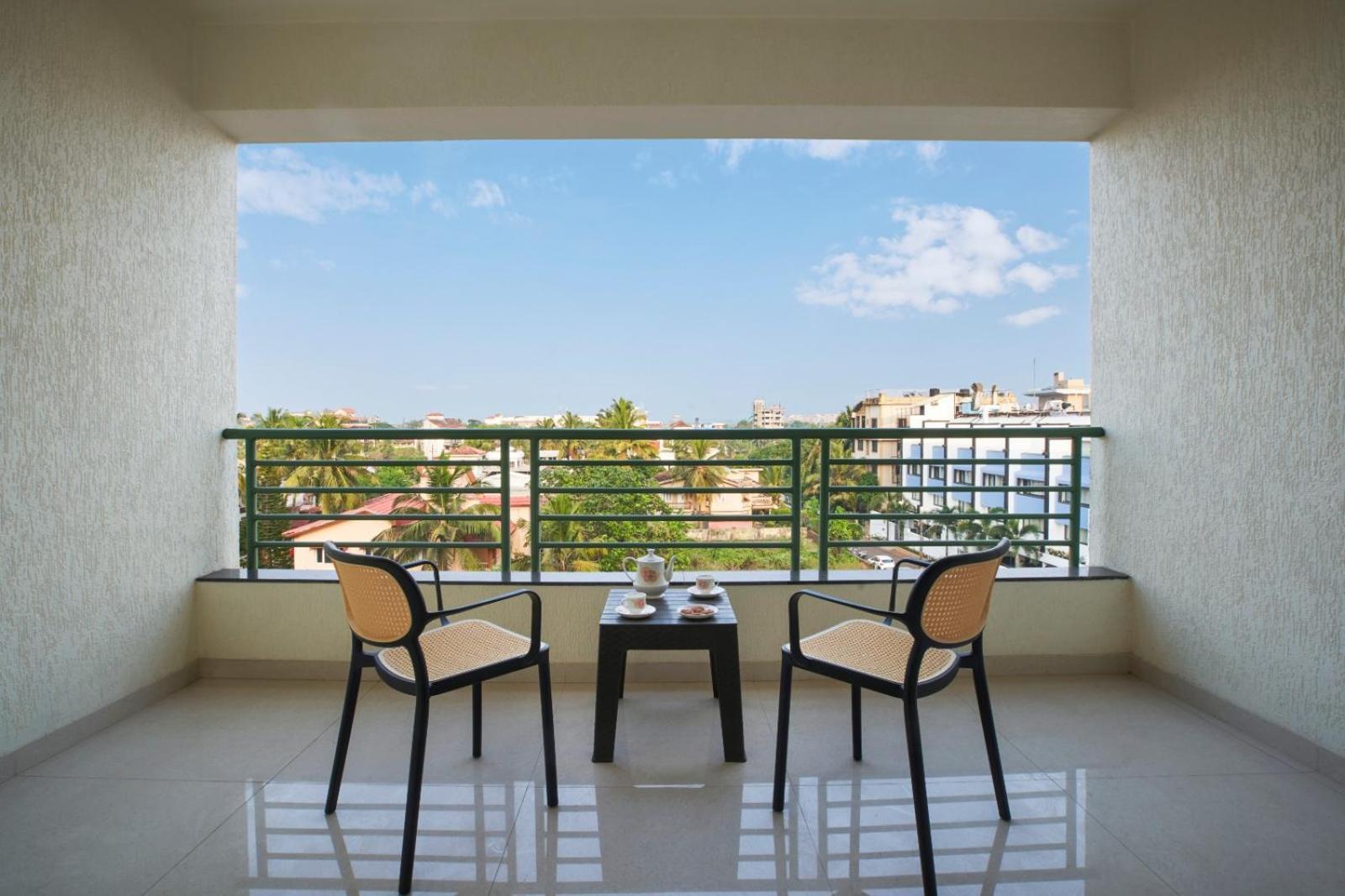 Grandeur Stays ปณชี ภายนอก รูปภาพ